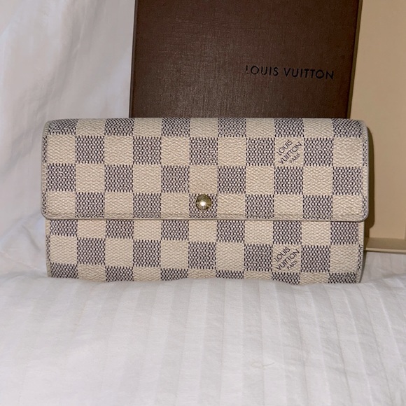 ❌SOLD❌Louis Vuitton Damier Azur Sarah Wallet with box & dust bag - Picture 8 of 17